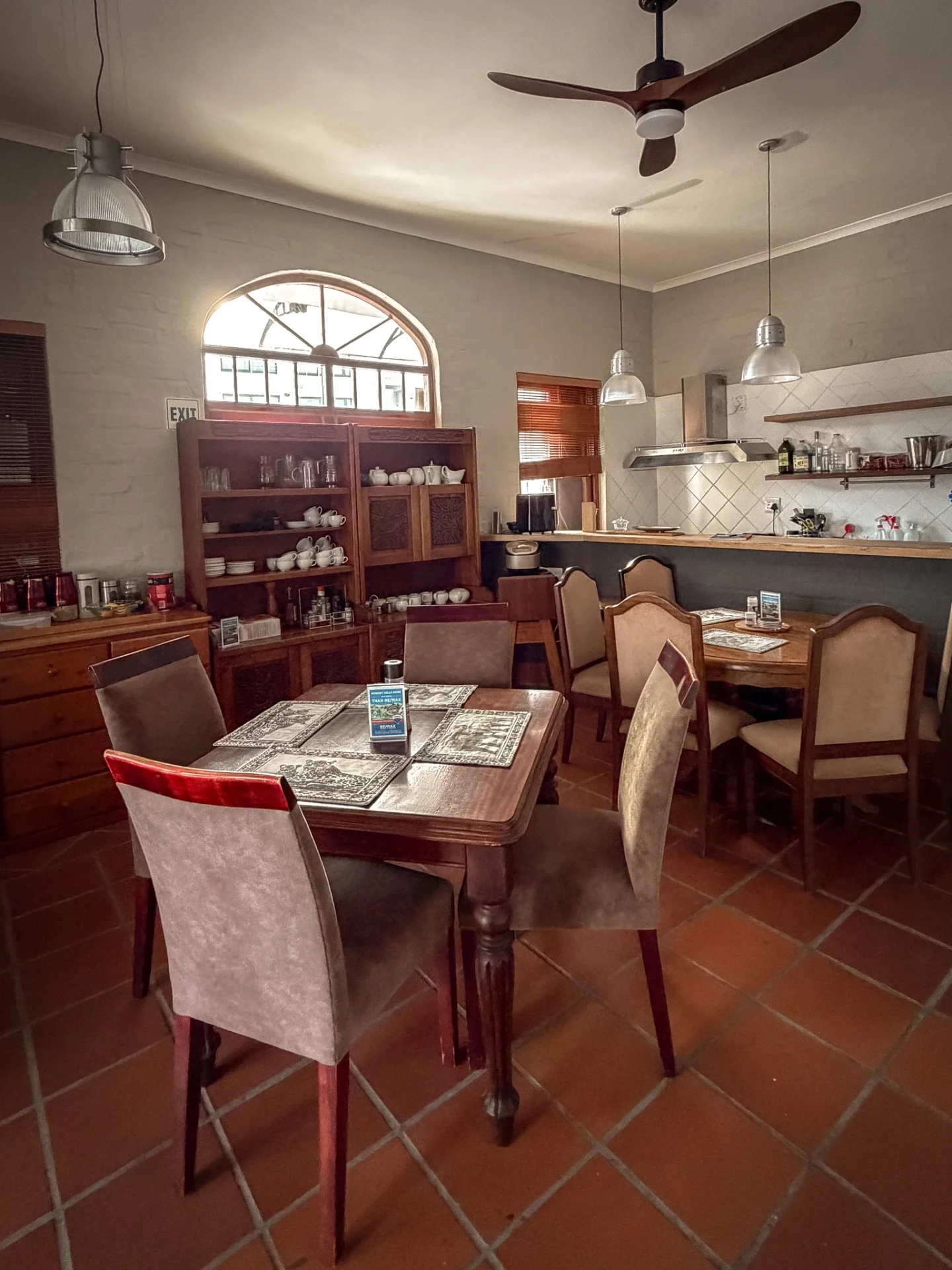 Breakfast Room